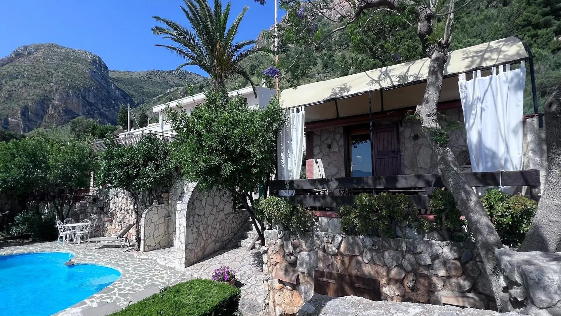 Holiday Home In Castellammare Del Golfo With Pool Italie
