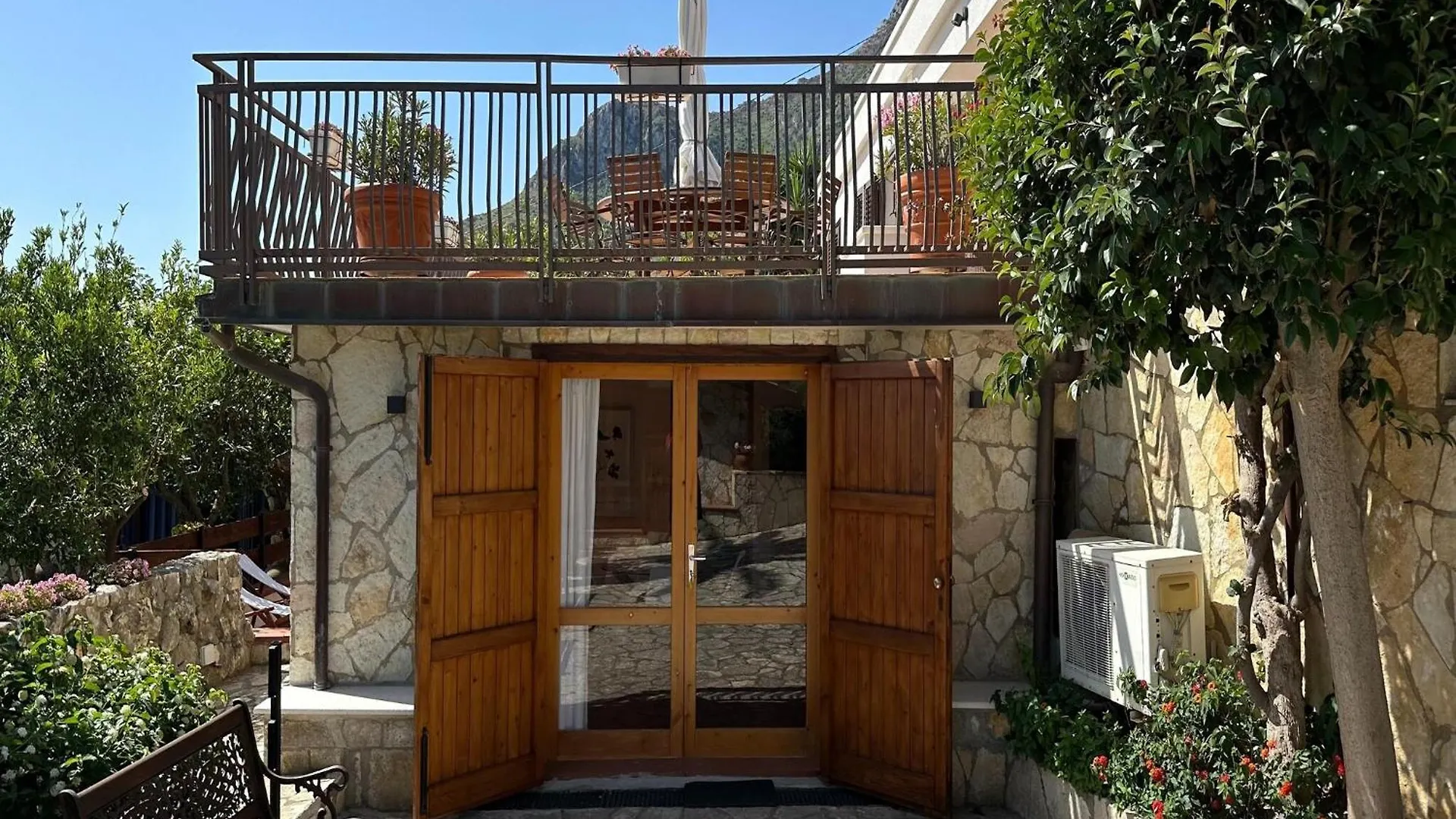 Holiday Home In Castellammare Del Golfo With Pool 0*,  Italie