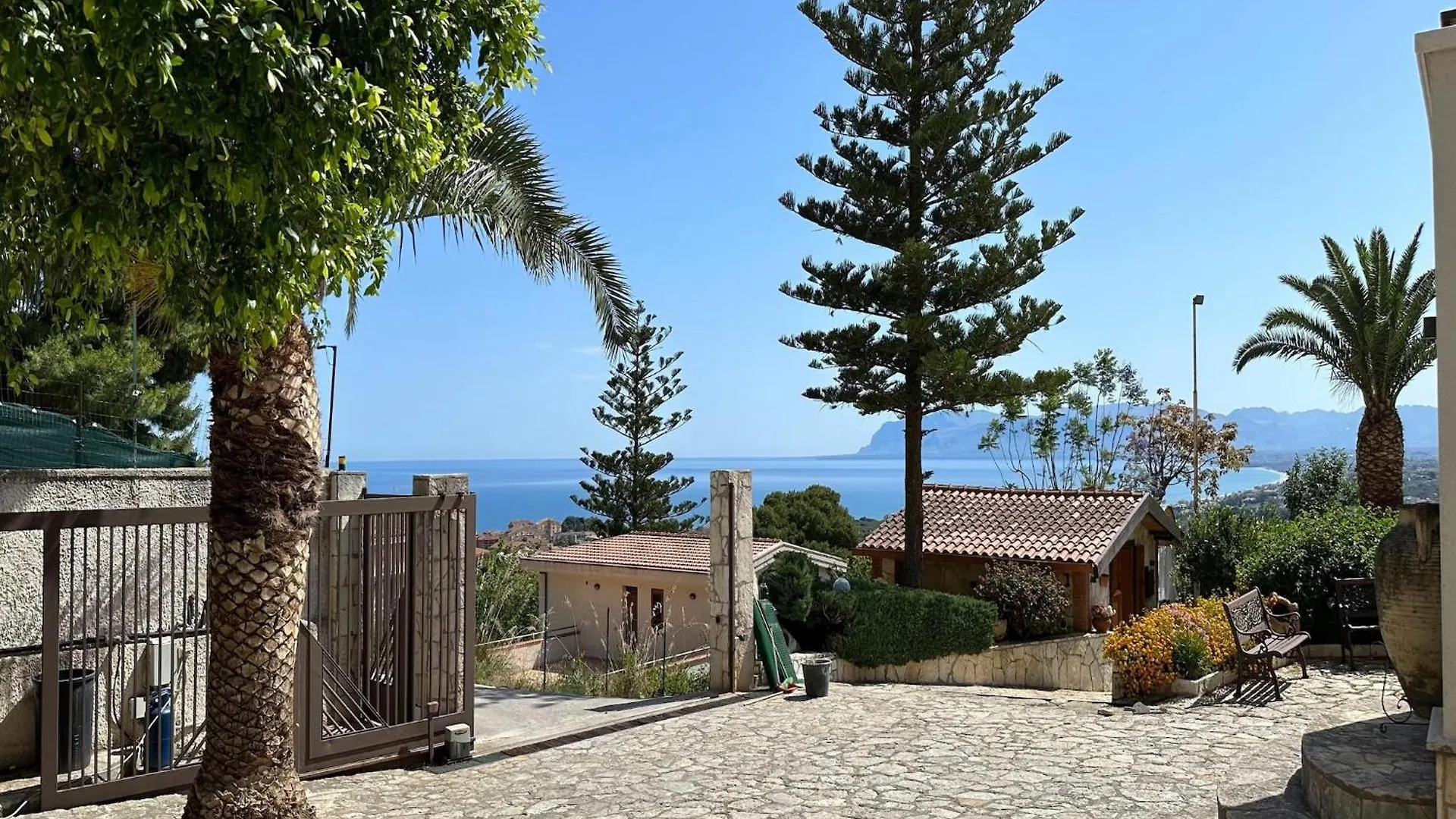 Holiday Home In Castellammare Del Golfo With Pool